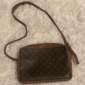 Louis Vuitton crossbody bag